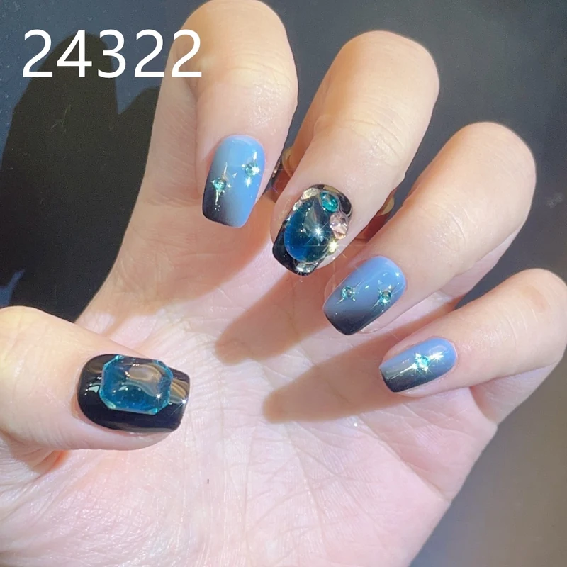 Black star press on nail product sample